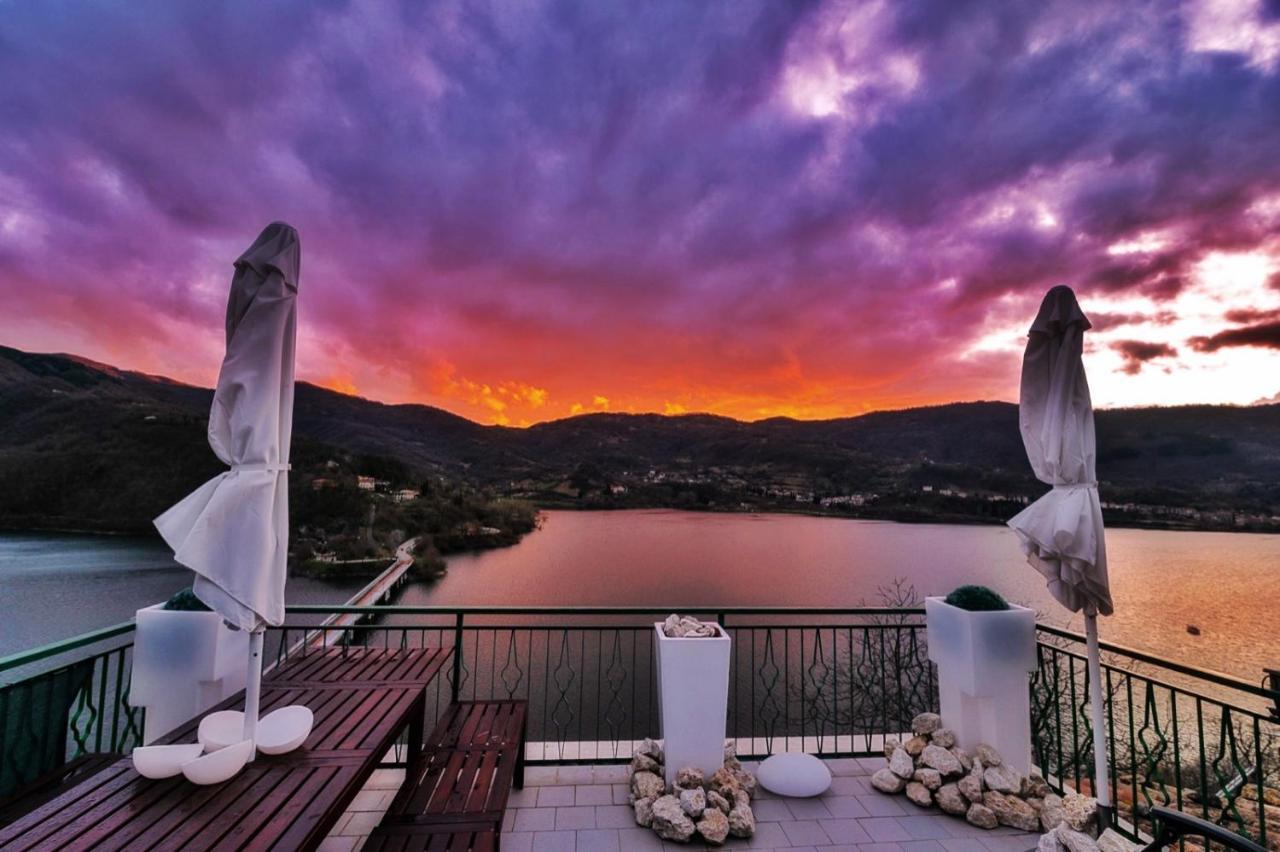 La Terrazza Sul Lago Turano Castel di Tora Exterior foto
