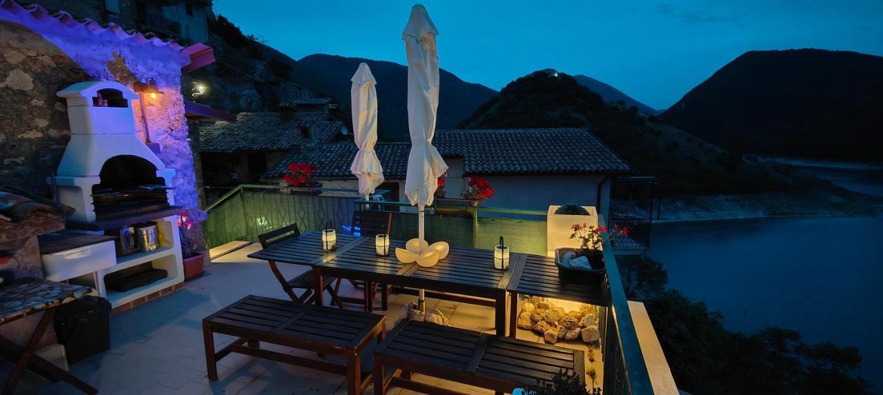 La Terrazza Sul Lago Turano Castel di Tora Exterior foto